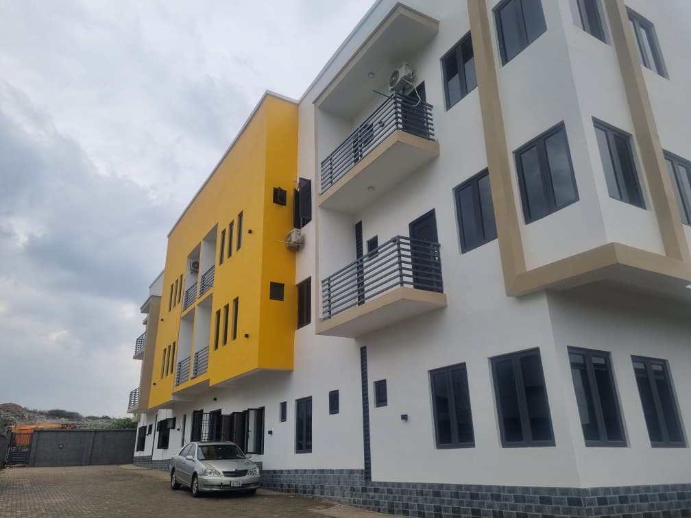 Luxury 3 bedroom flats with BQ in Dakibiyu, Abuja